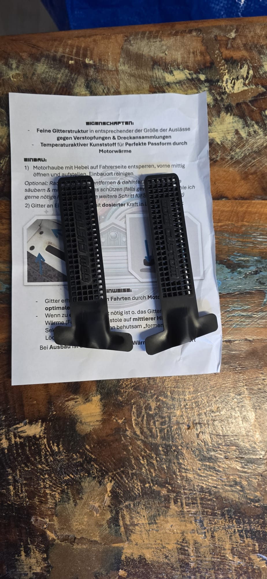 Dirt trap grille - for slot in metal structure in engine compartment side